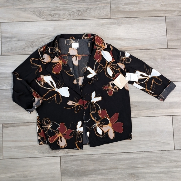 14th & Union Jackets & Blazers - 14th and Union Kimono Style Floral Blazer